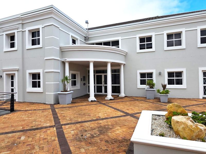 Stunning and Luxurious First Floor Office in Secure Estate - Photo 2