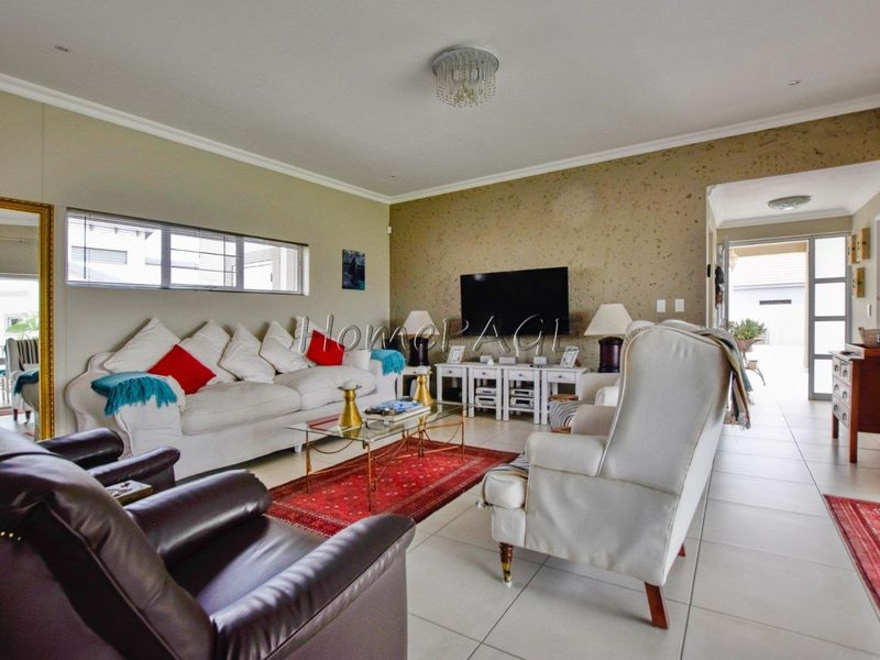 Dunes (Kramersdorf), Swakopmund:  Beautiful, Upmarket, Modern Home is for Sale - Photo 8