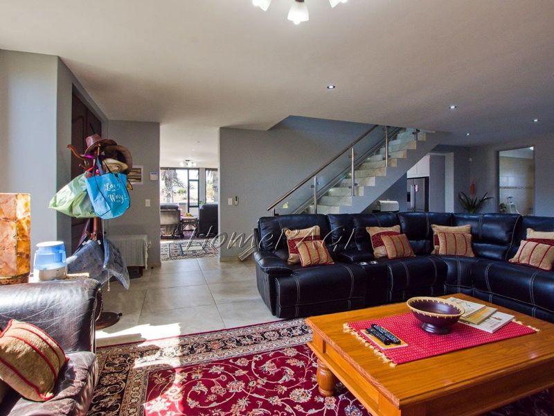 Vineta, Swakopmund: 2 Houses and a flat for sale - Photo 5