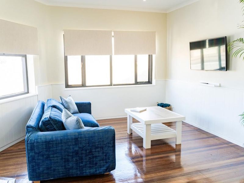 ESTABLISHED GUESTHOUSE BUSINESS - Photo 4