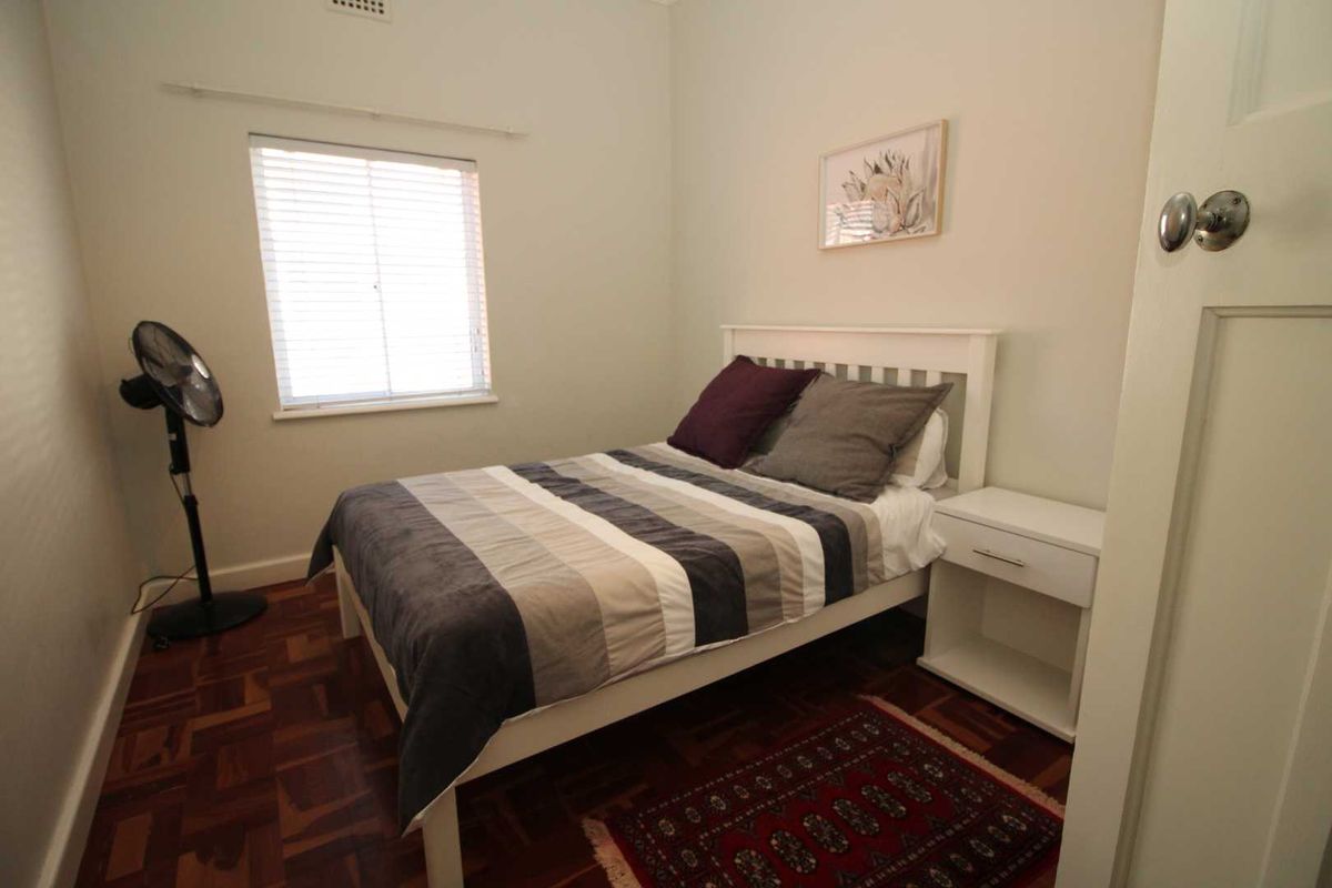 2 Bedroom Furnished - Bantry Bay - Photo 5
