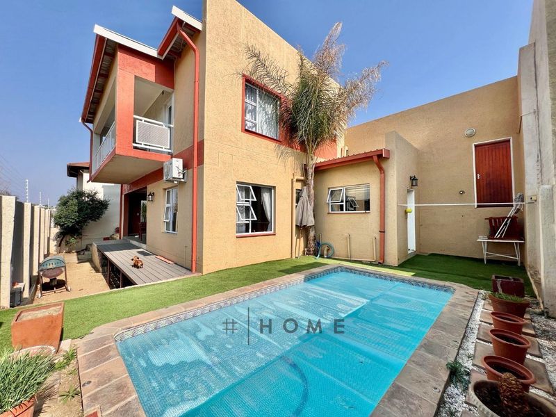 Family Home for sale near Windhoek Gimnasium - Photo 2