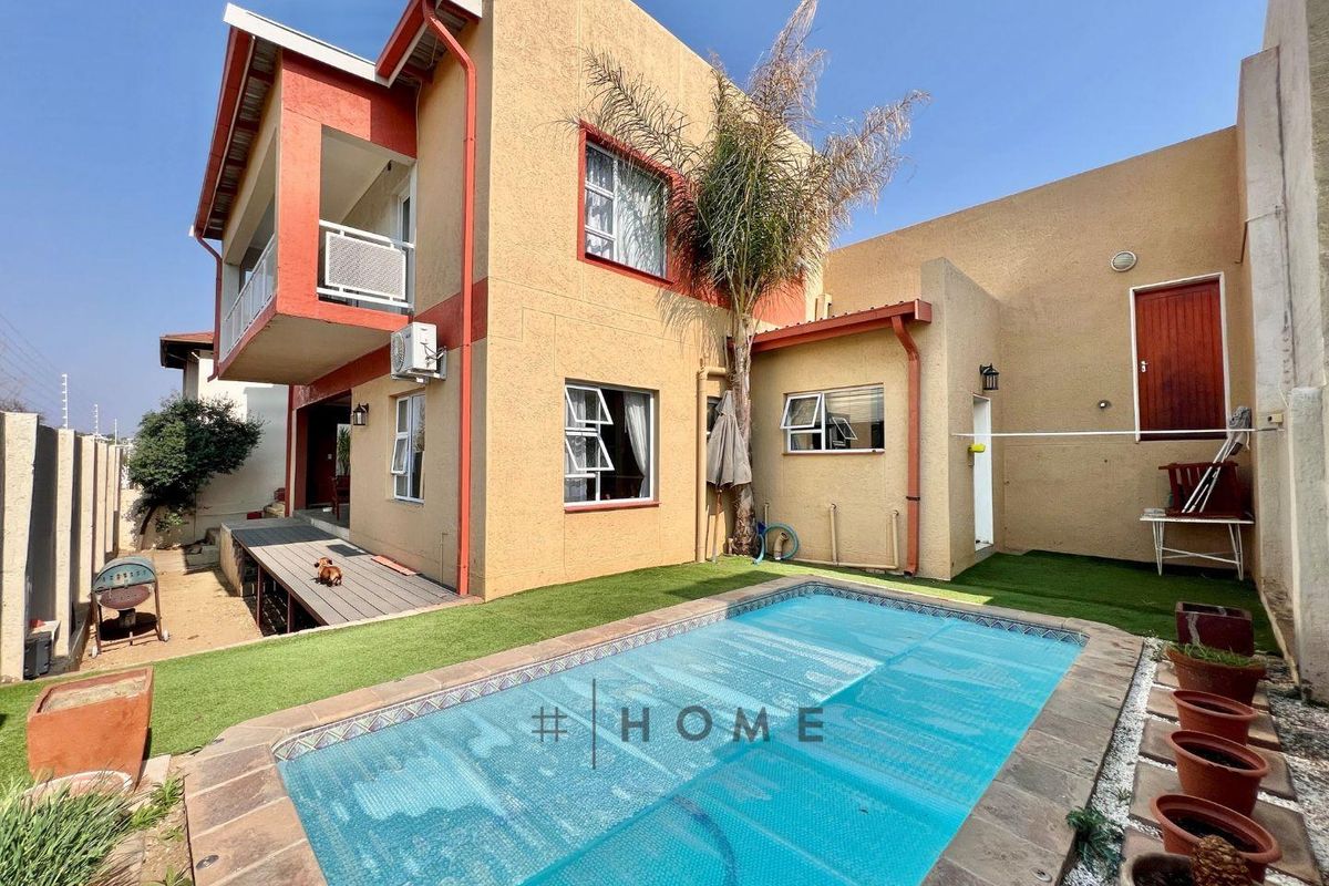 Family Home for sale near Windhoek Gimnasium - Photo 2