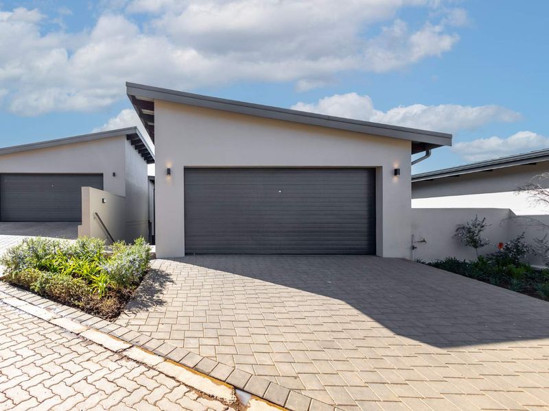 A Rare Final Opportunity - Modern Design, Elevated Views - Photo 4