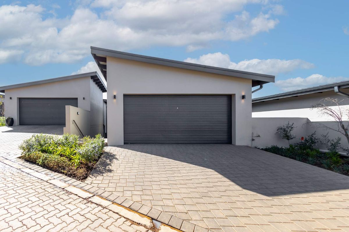 A Rare Final Opportunity - Modern Design, Elevated Views - Photo 4