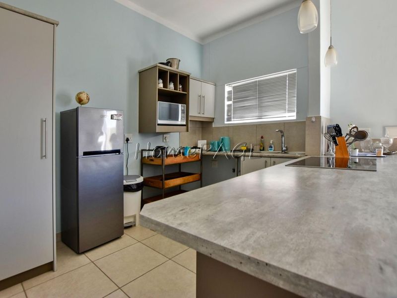 Central, Swakopmund:  GROUND FLOOR Unit in Heueschneider Platz for Sale - Photo 8