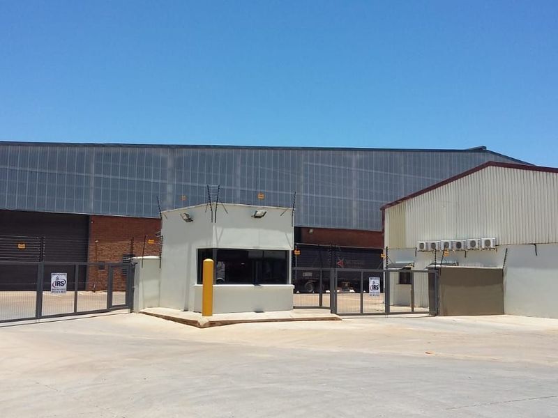 24 057m2 Sunnyridge Warehouse To Let - Photo 4