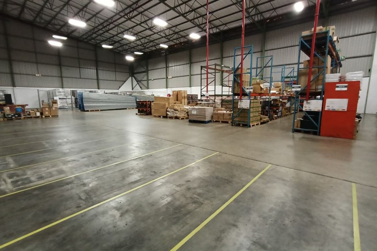 3301.50m2 | SPRINKLERED | 10m HEIGHT | SUPERLINK ACCESS - Photo 2