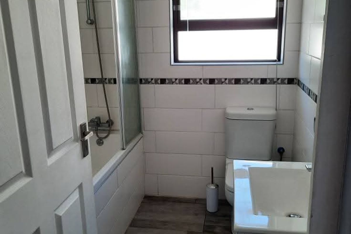 Safe & Neat Ongwediva Family House For Sale - Photo 3