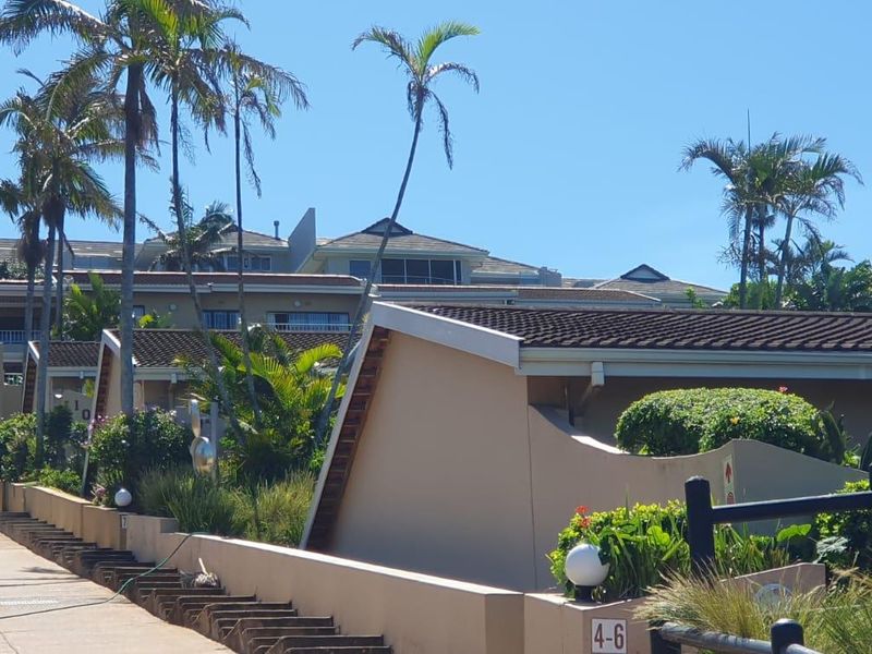 Live Above the Waves in Style - Photo 2