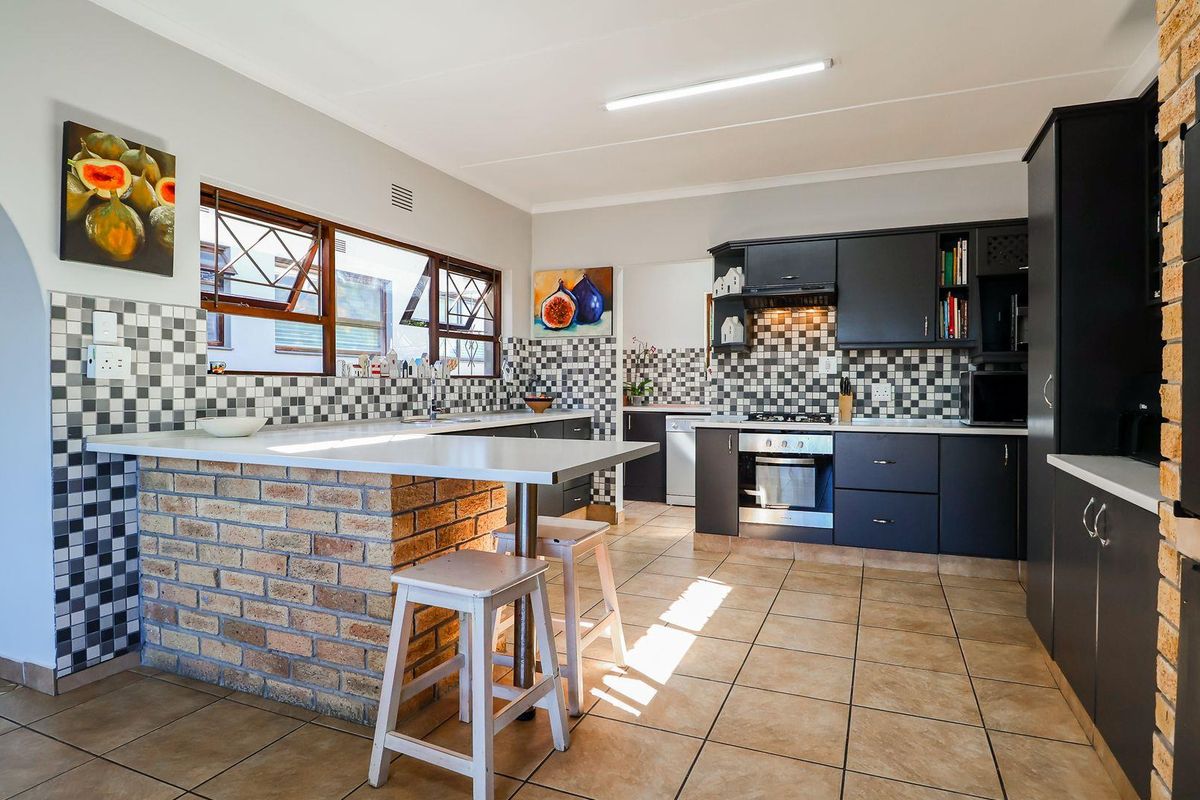 Perfect family home - Photo 3