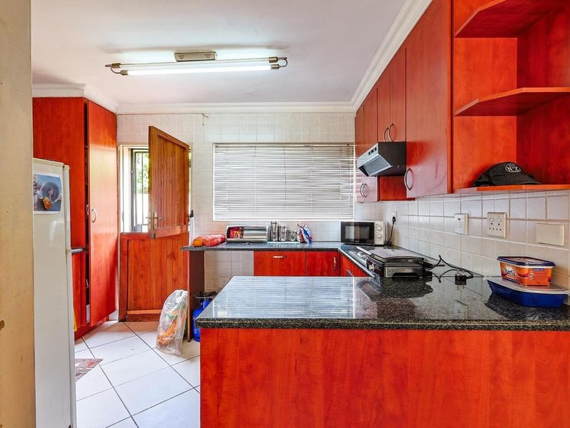 **Charming Fixer-Upper in Equestria!** - Photo 9