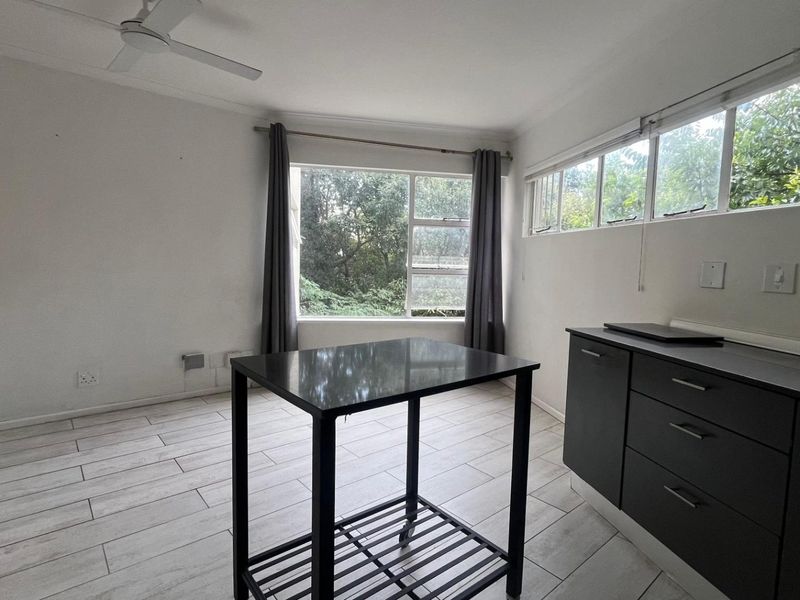 1 Bedroom apartment high up in Tamboerskloof (c) - Photo 6