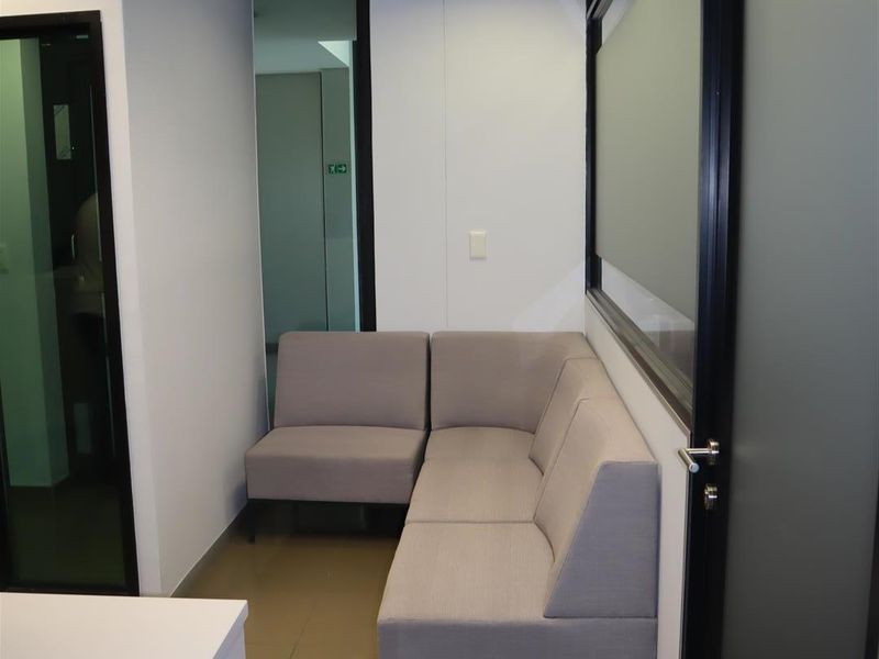 Modern office with top security in upmarket office and apartment building for sale in the heart of Klein Windhoek. - Photo 7