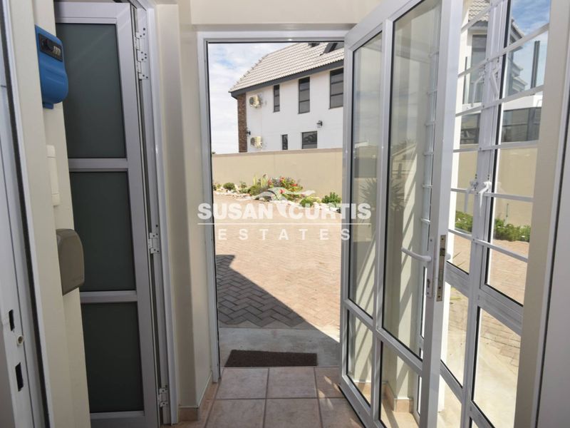 READY TO MOVE IN!! - Photo 9