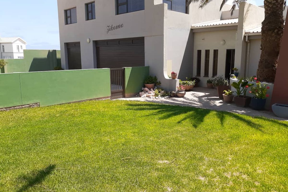 OWN YOUR VIEW – SEAFRONT HOUSE FOR SALE IN HENTIES - Photo 3