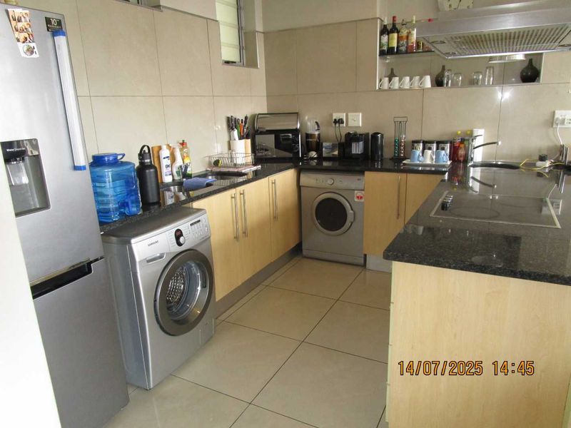 MAGNIFICENT 2 BED 2 BATH FULLY FUENISHED APARTMENT - Photo 8
