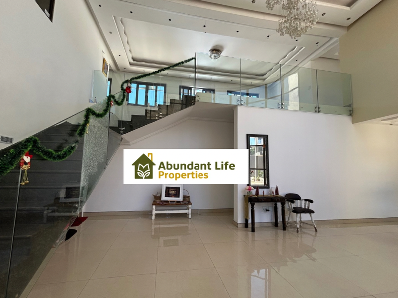 Double-Storey Family Home For SALE! - Photo 9