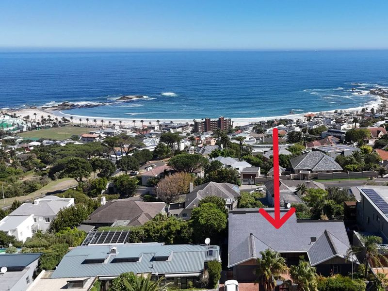Spacious Family Home with Sea & Mountain Views in a Quite Camps Bay Cul-De-Sac - Photo 2
