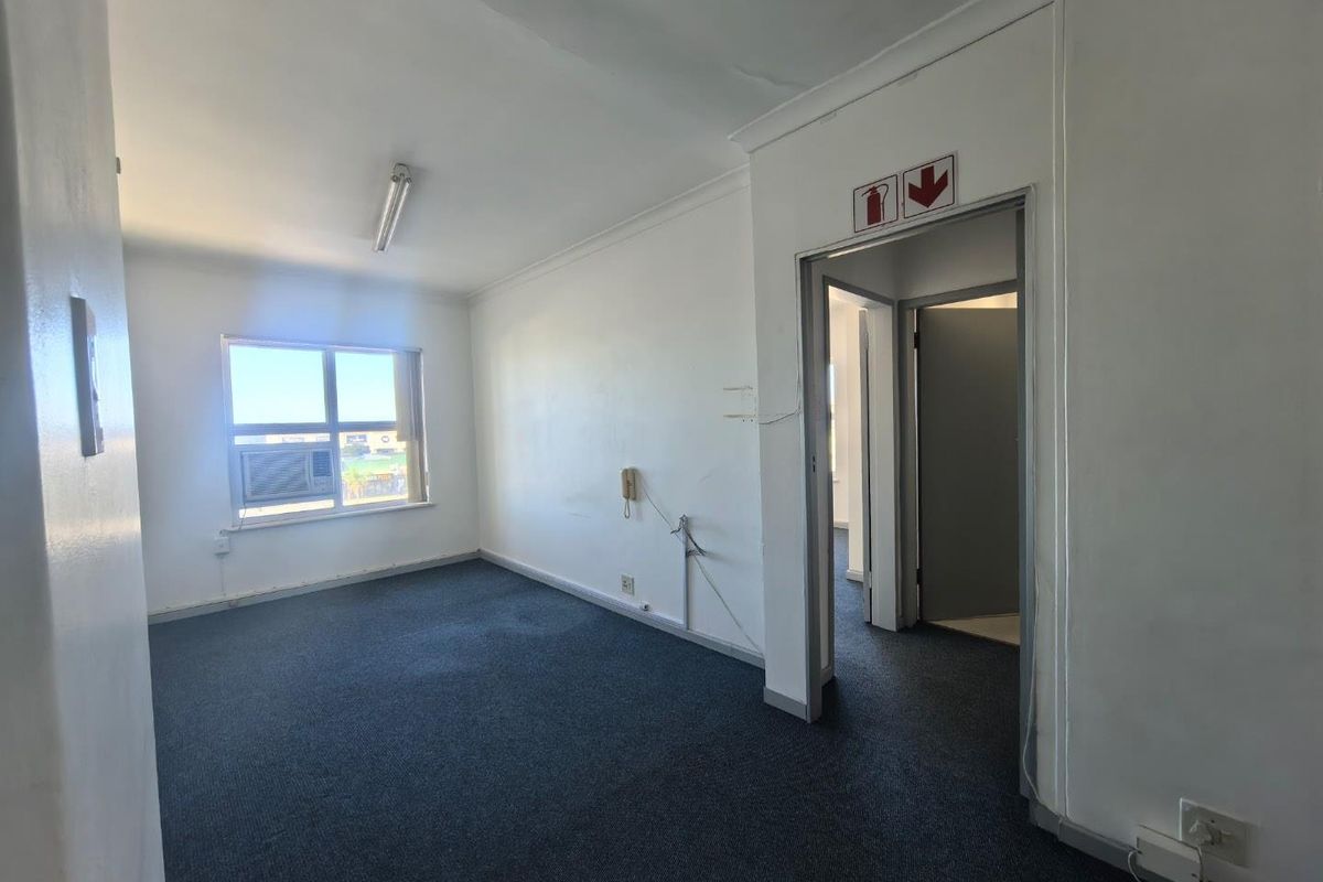 Business space to let in sort after Newton Park - Photo 4