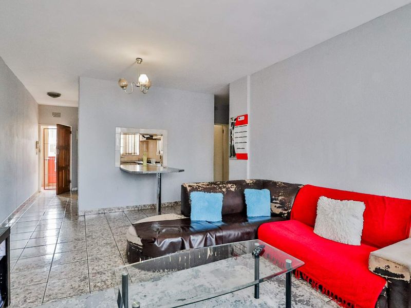 2 Bedroom  Apartment in Benoni CBD - Photo 3