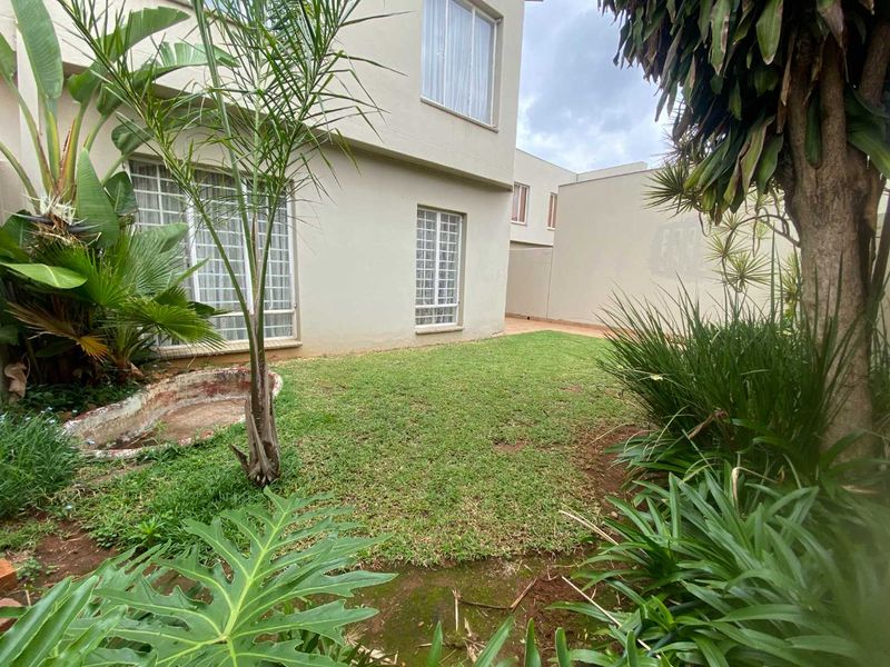 3 Bedroom Townhouse in Pierre Van Ryneveld. - Photo 5