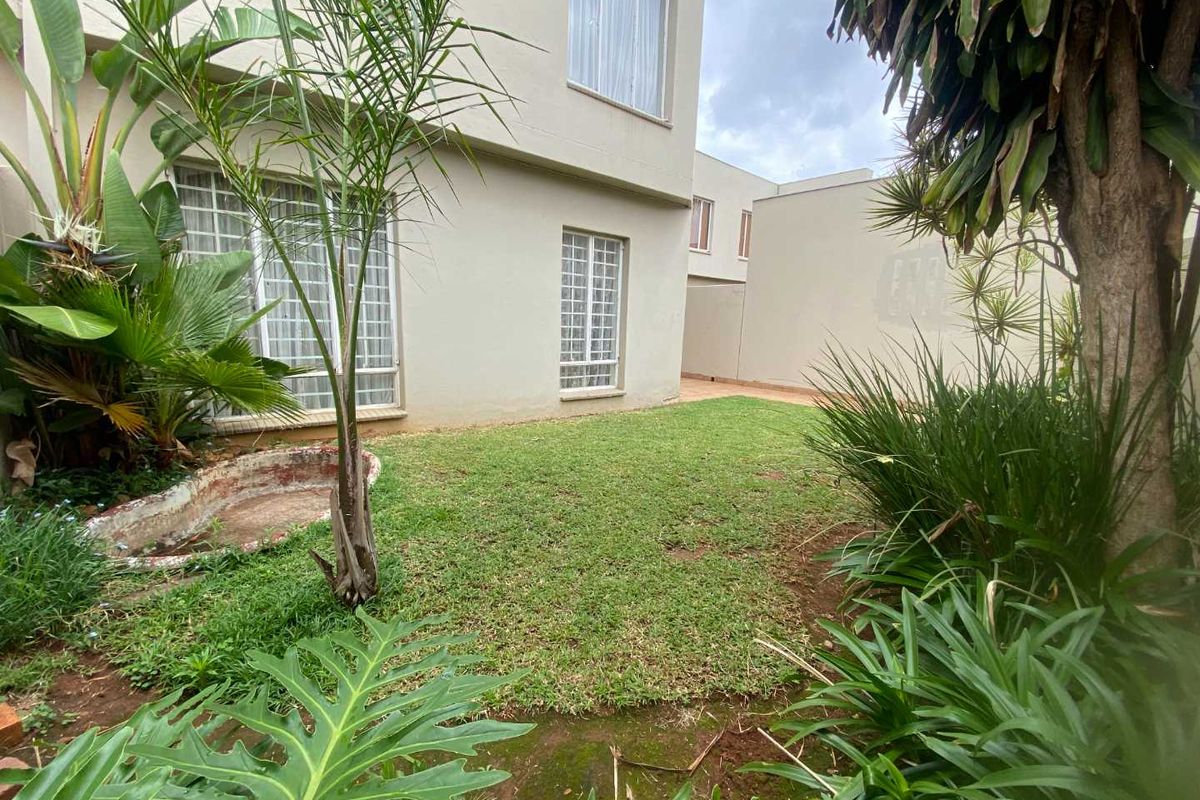 3 Bedroom Townhouse in Pierre Van Ryneveld. - Photo 5