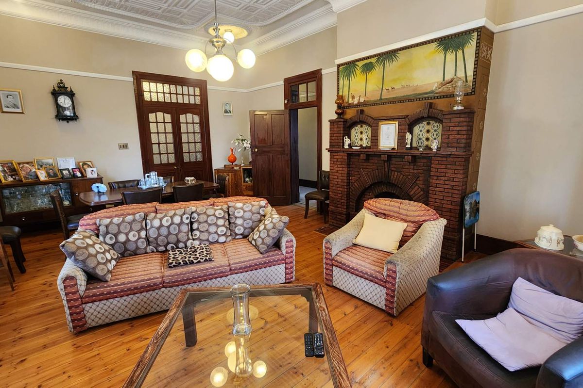 Epitome of Grace and Grandeur - Photo 4