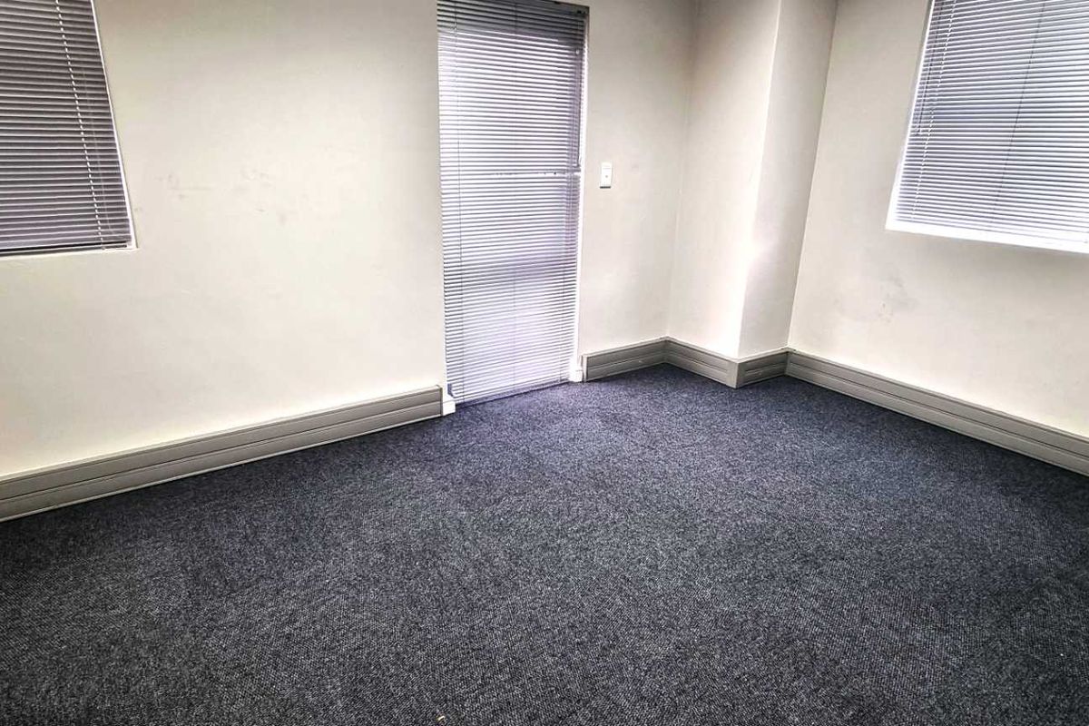 Double Storey Office in Westlake Business Park - Photo 5
