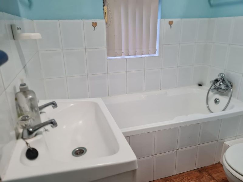 Perfect Blend of Charm and Comfort in sought after area. - Photo 7