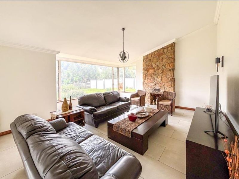 4 Bedroom House for Sale - Photo 8