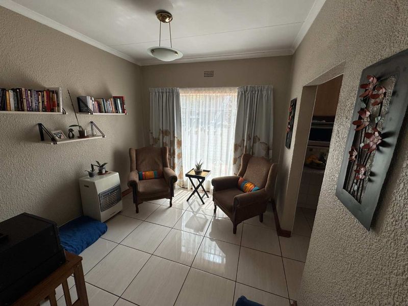 Lovely Family Home for Sale - Photo 5
