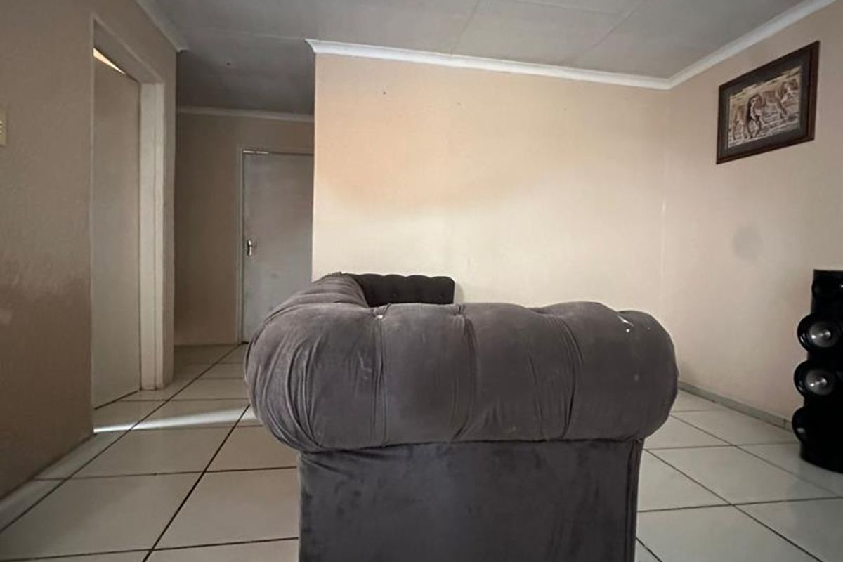 2 Bedroom House For Sale Savanna City - Photo 4