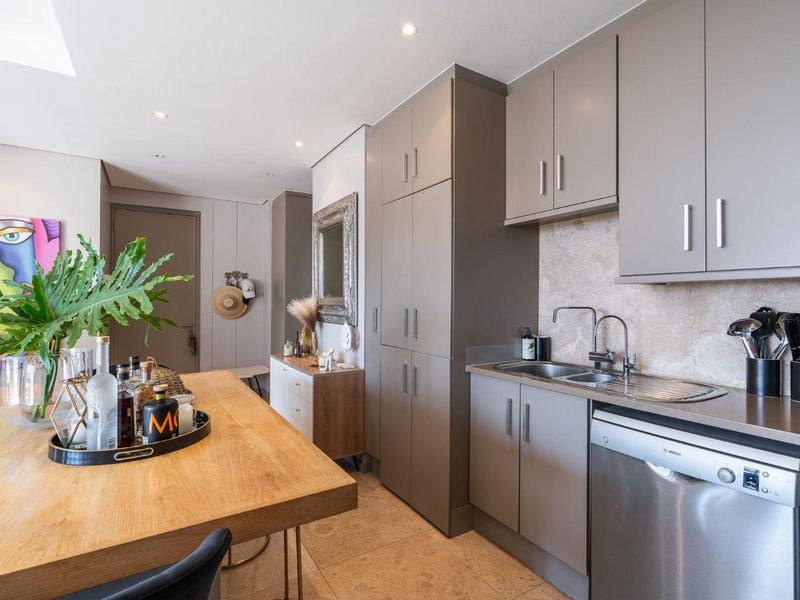 New to the Market – Quiet Cul-de-sac in Upper Green Point - Photo 7