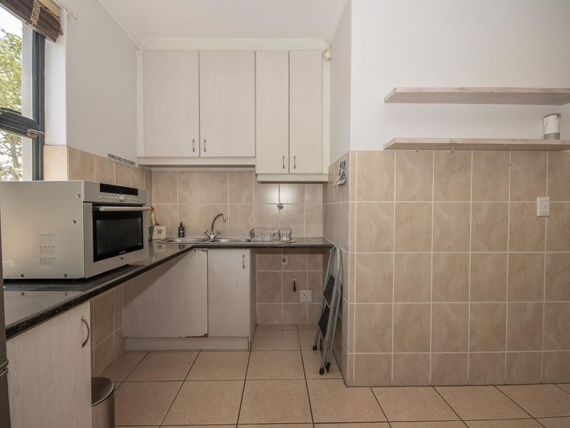 3 Bedroom Duplex with Views - Photo 10