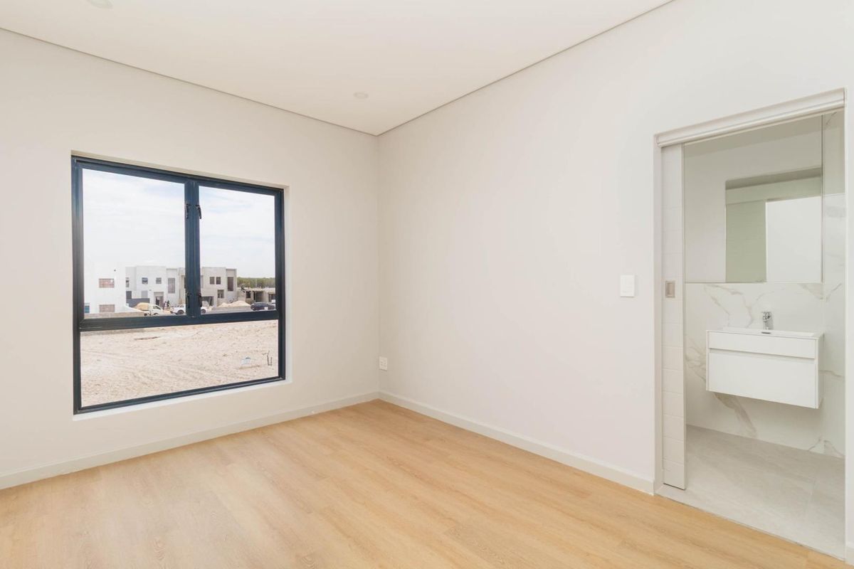 Stunning Brand-New Home in Sought-After Sandown No Transfer Duty | VAT Included | Buy Direct from Developer - Photo 5