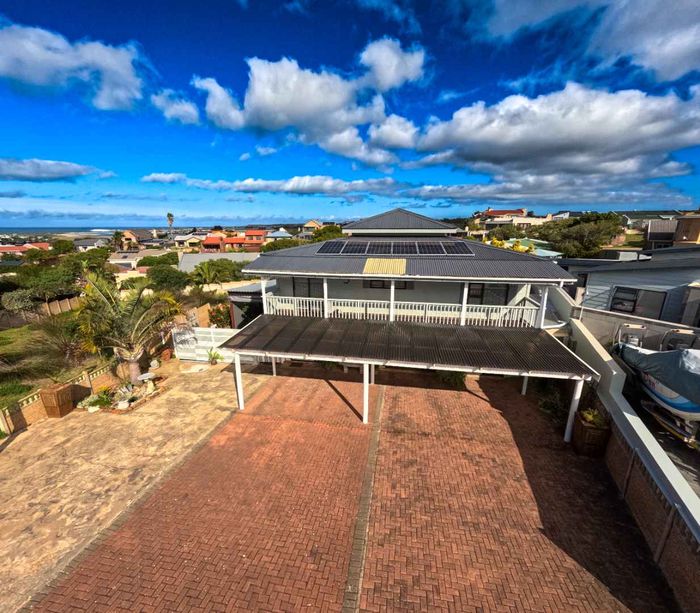 Property #2389196, House For Sale in Still Bay West