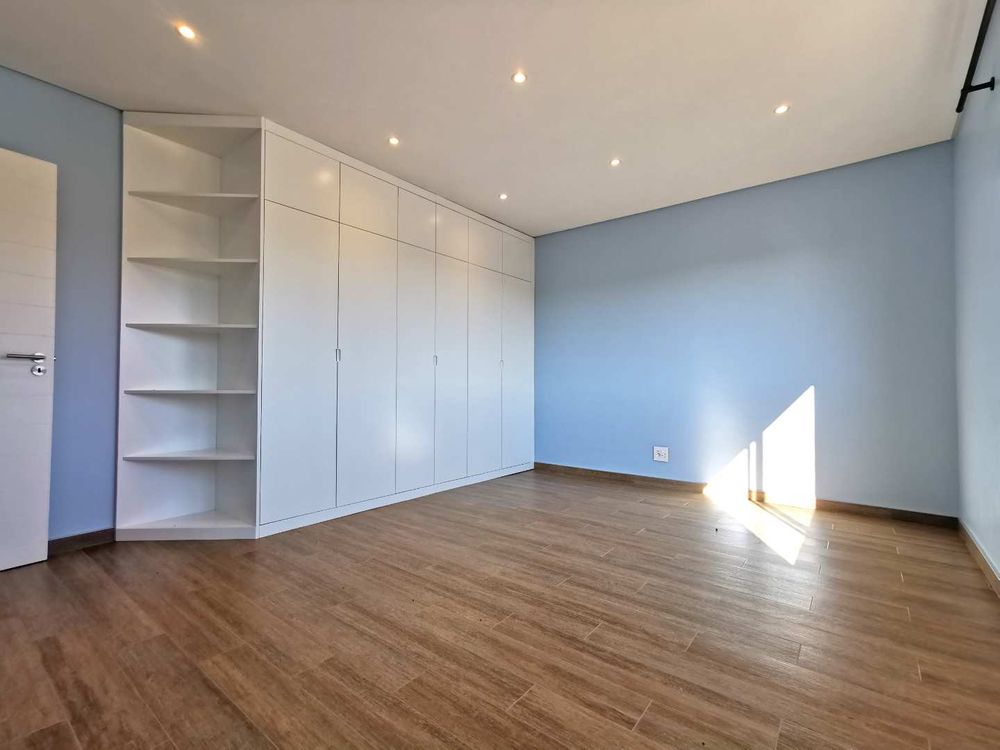 FLAT - GUEST BEDROOM 