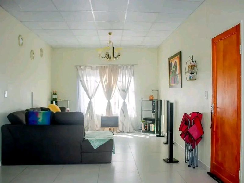 🏡 House for Sale in Ekuku, Oshakati – N$700,000 (Cost Exclusive) - Photo 2