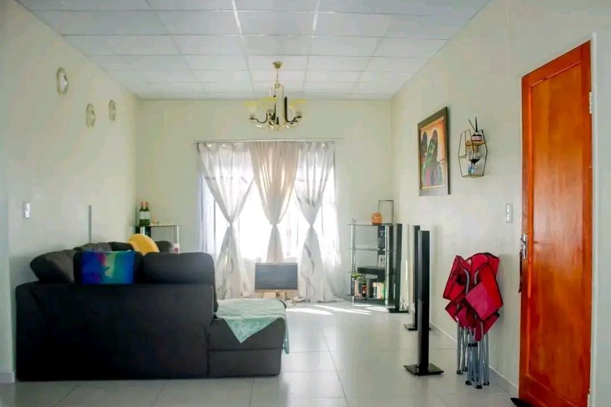 🏡 House for Sale in Ekuku, Oshakati – N$700,000 (Cost Exclusive) - Photo 2