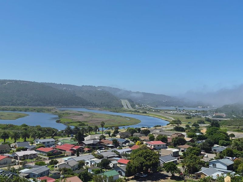 Discover Your 3-Bedroom Dream Home with Stunning Views - Photo 9