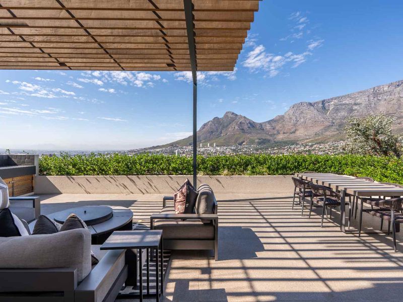 Exceptional Designer Home with Iconic Table Mountain Views - Photo 4