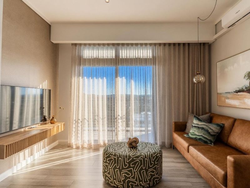 Fully Furnished 2-Bedroom Apartment | The Capital Trilogy | R45,000 pm - Photo 4