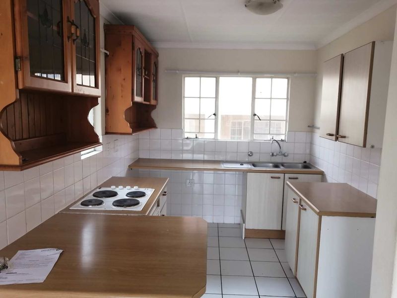 Riverside, 2 Bedroom for sale - Photo 6