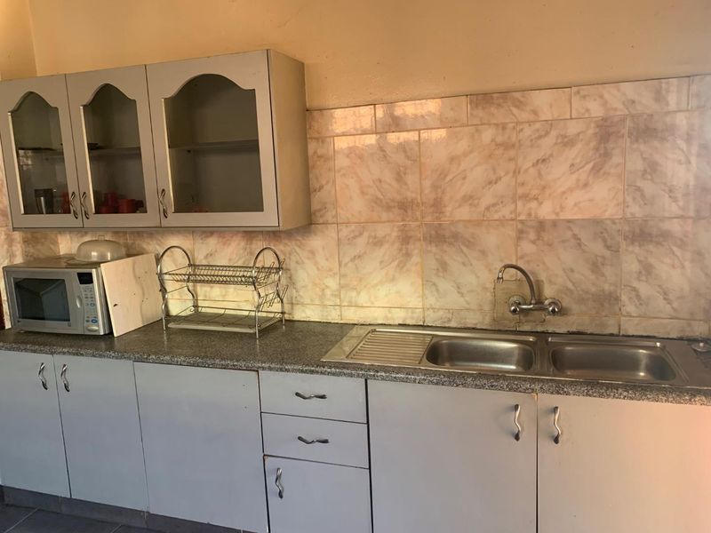 **Charming 3/4 Bedroom Family Home in Prime Location – A Must-See Investment Opportunity - Photo 3