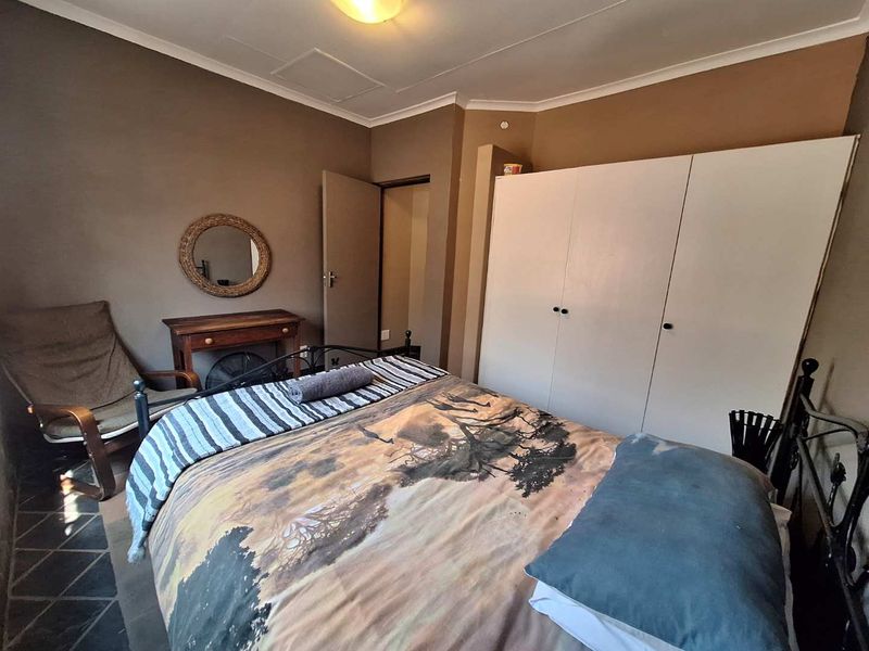 Charming and Versatile Property Awaits You - Photo 10