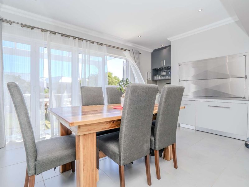 3 Bedroom House with a Flatlet in Laguna Sands Estate - Photo 7