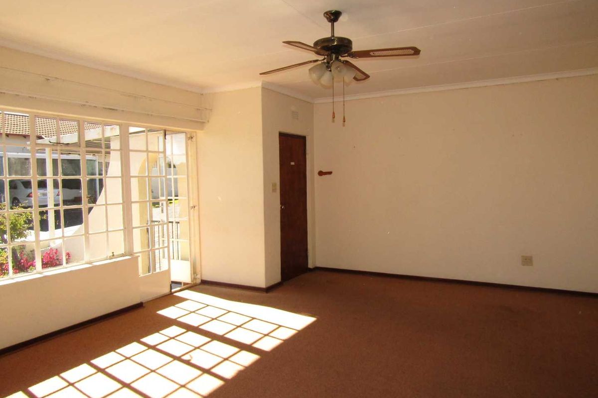 Charming Life Rights Retirement Home for the Elderly - Photo 2