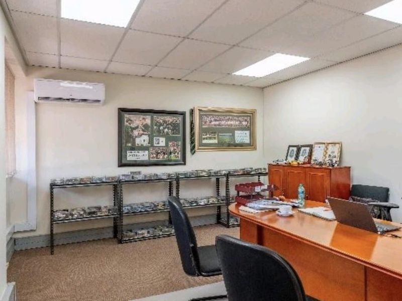 Investment Opportunity: Secure, High-Yield Industrial Asset  ±1,650m2 GLA - Photo 9