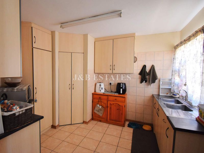 Double-Storey Family House - Photo 6